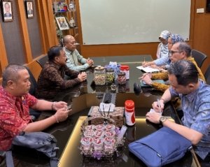 Bupati Gus Par Perjuangkan Formasi PNS ke Pusat